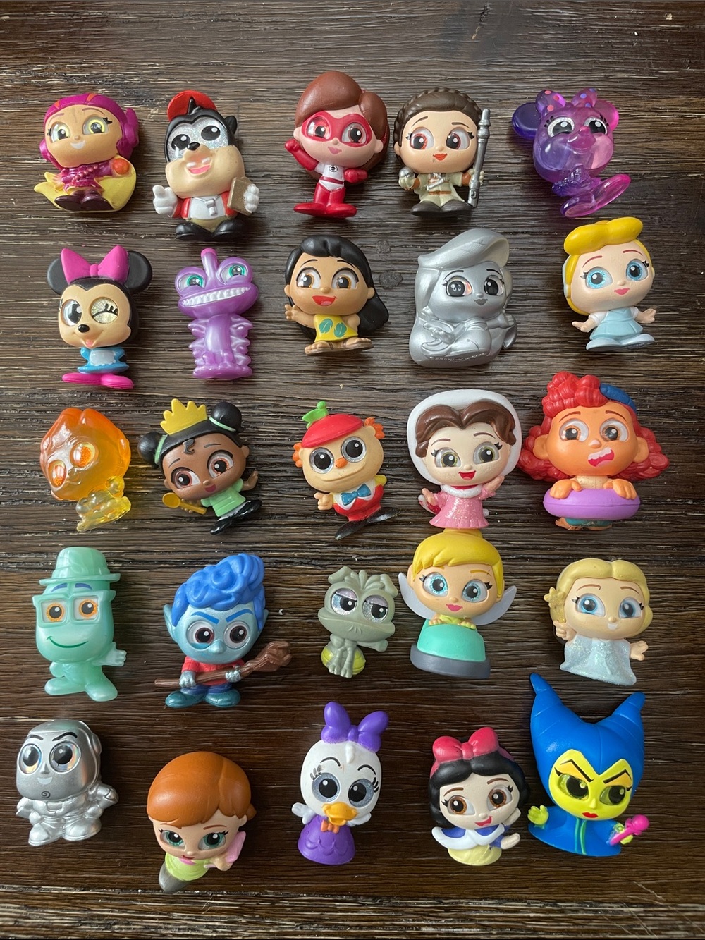 Disney Doorables Character Toy Set - Assorted - Ray, Ariel, Minnie and More!